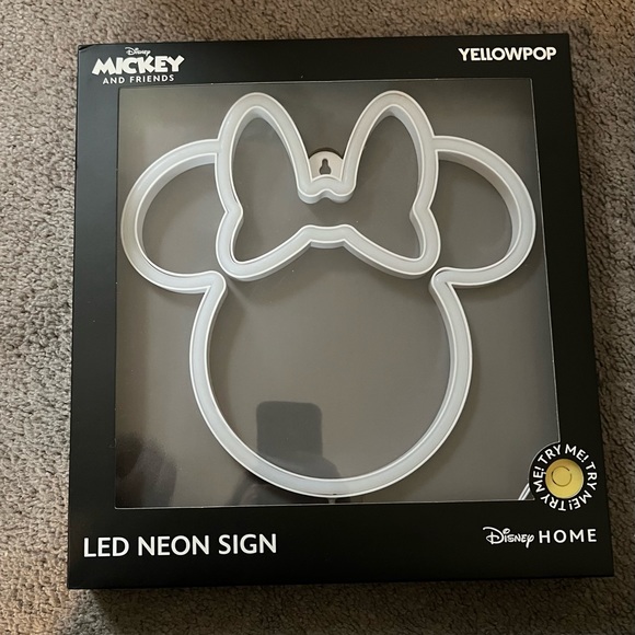 DISNEY MINNIE MOUSE LED WALL DECOR *NEW* - Picture 3 of 3